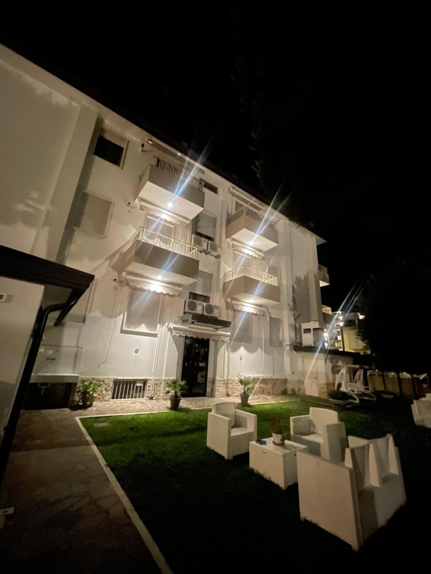 Palazzina Del Sole Villa Sottomarina Eksteriør billede